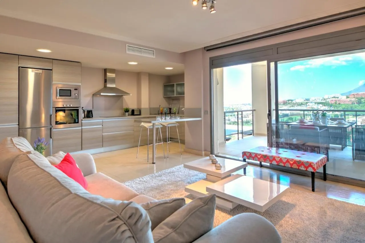 Mediterranean Swing - Acosta Apartment 4, Villa Padierna Estepona 0*,  Espanha