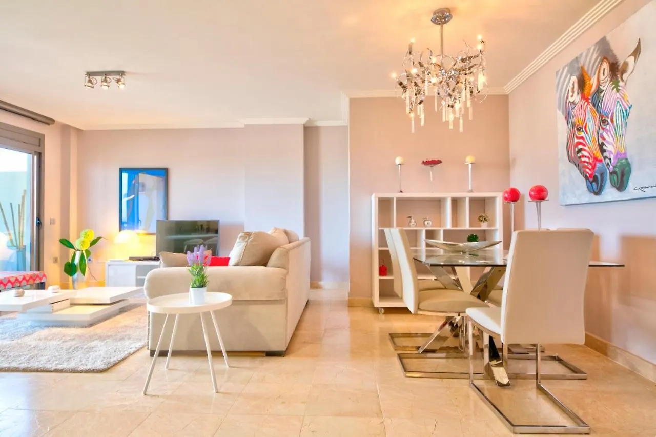 Mediterranean Swing - Acosta Apartment 4, Villa Padierna إِستيبونا