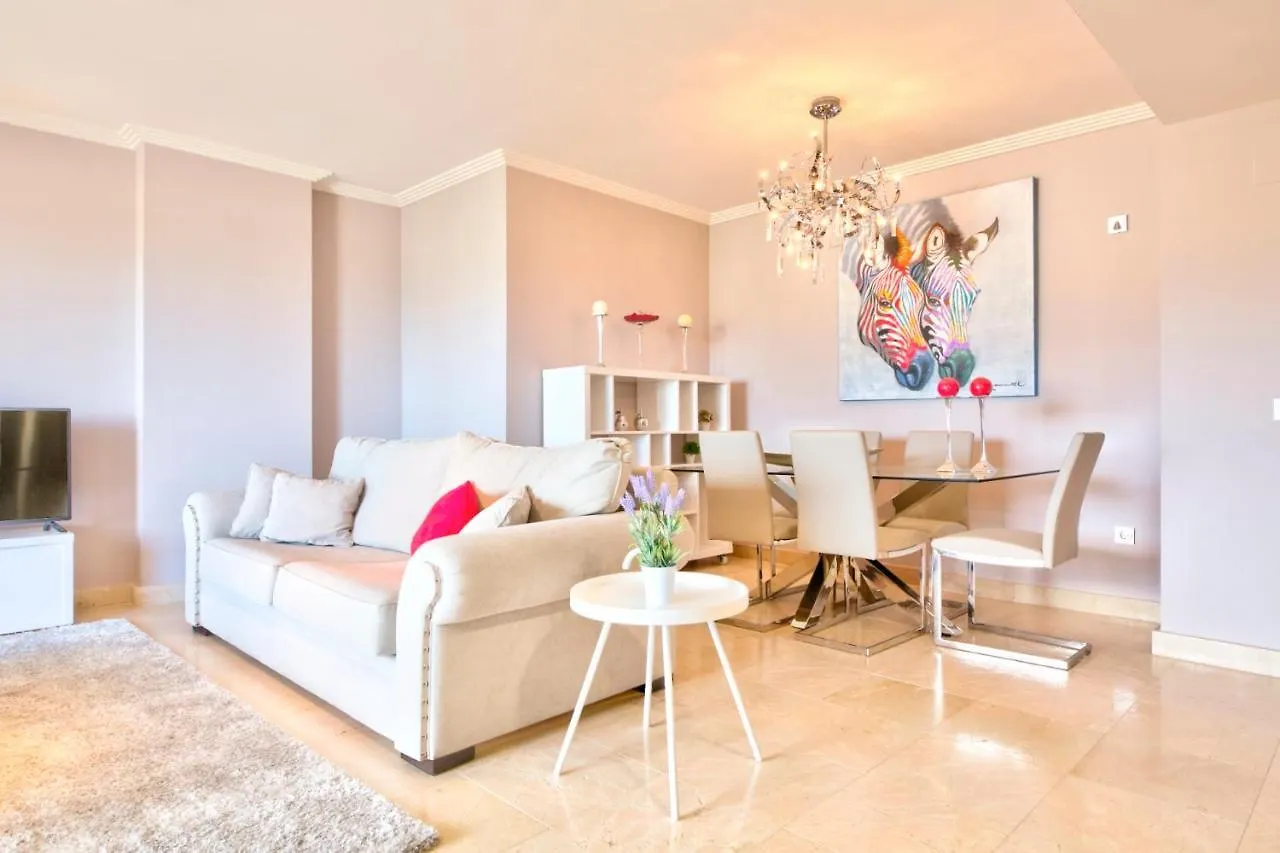 Mediterranean Swing - Acosta Apartment 4, Villa Padierna إِستيبونا