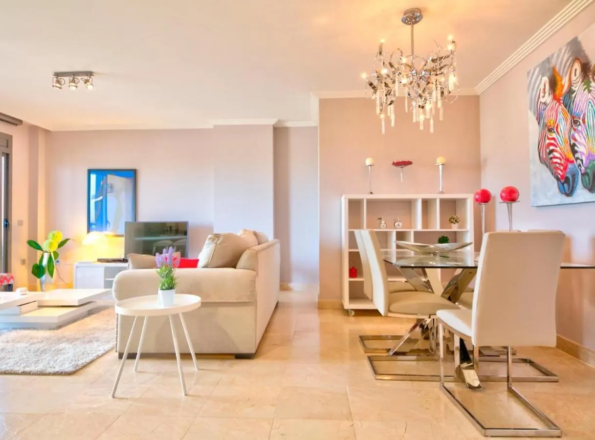 Mediterranean Swing - Acosta Apartment 4, Villa Padierna إِستيبونا